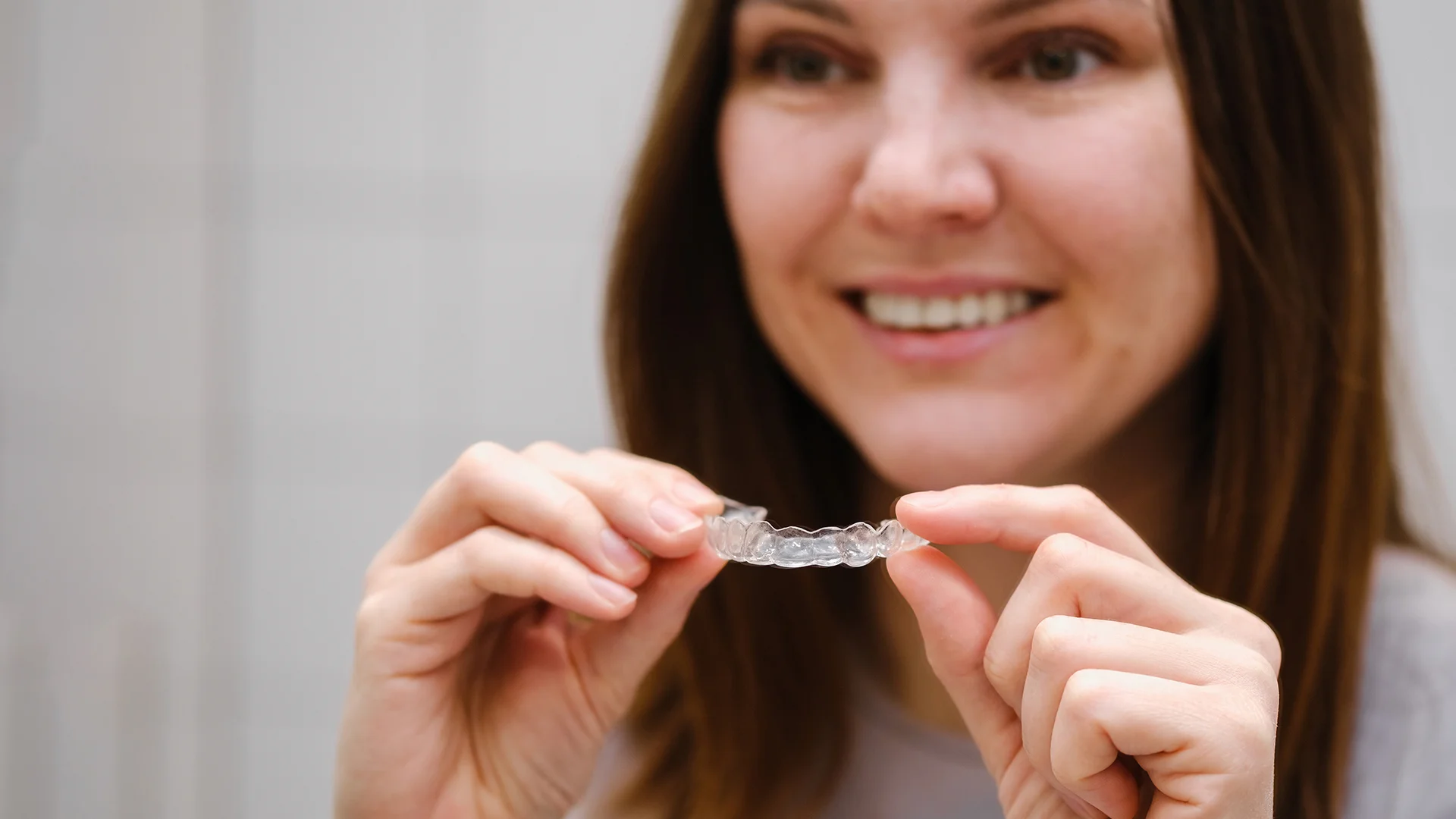 Invisalign-Pestbehandlung 1 şeffaf plak